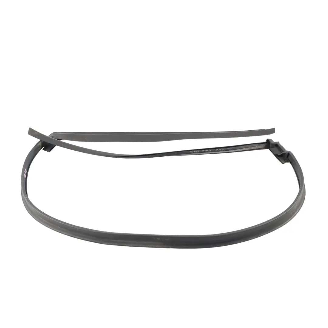 Mercedes W251 V251 Uszczelka Szyby Drzwi Gumowa Tylna Prawa - SKU A2516909680-1 - Numer Części A2516909680