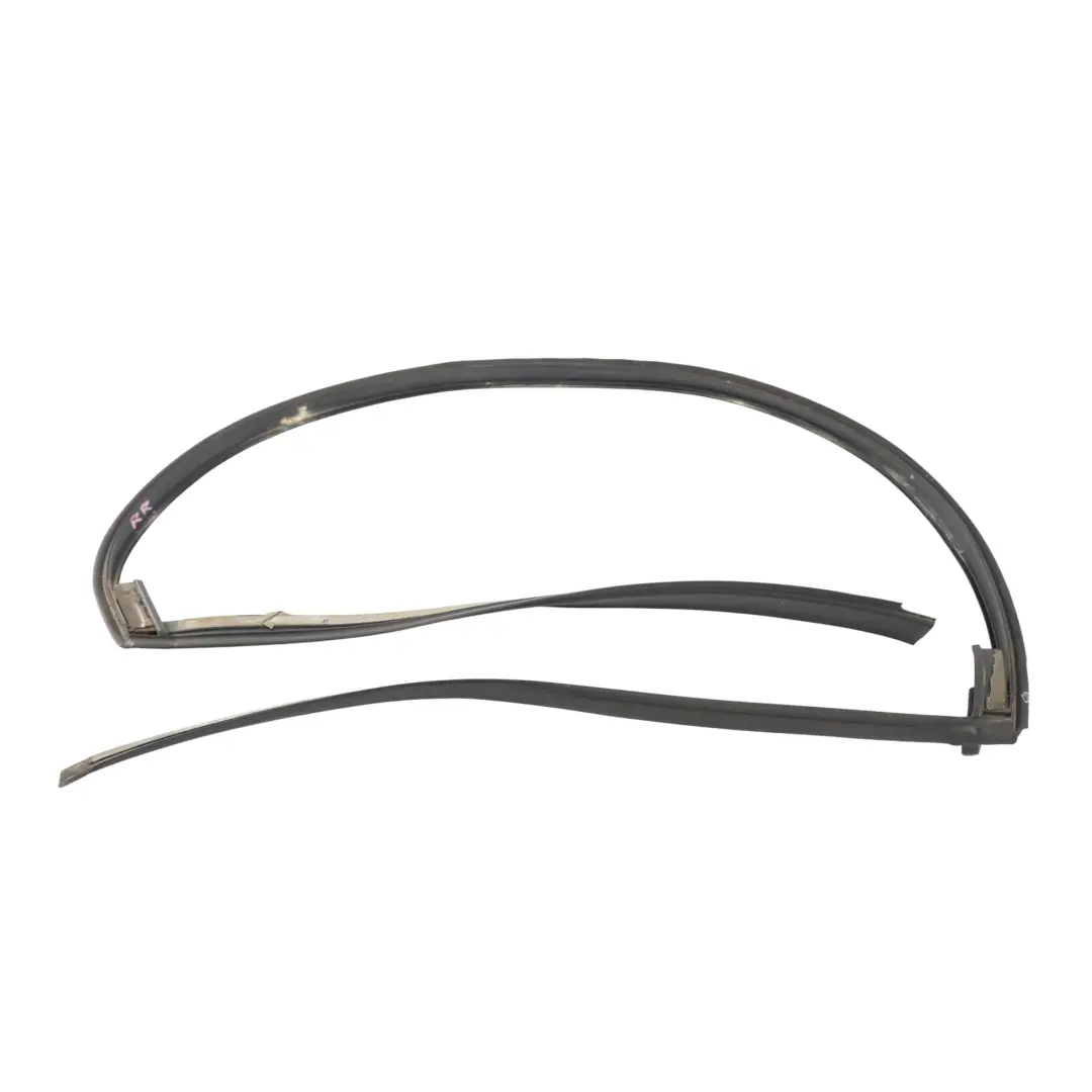 Uszczelka Szyby Drzwi Gumowa Tylna Prawa do Mercedes W251 V251 o numerze A2516909680 Mercedes W251 V251 Uszczelka Szyby Drzwi Gumowa Tylna Prawa - SKU A2516909680-1 - Numer Części A2516909680