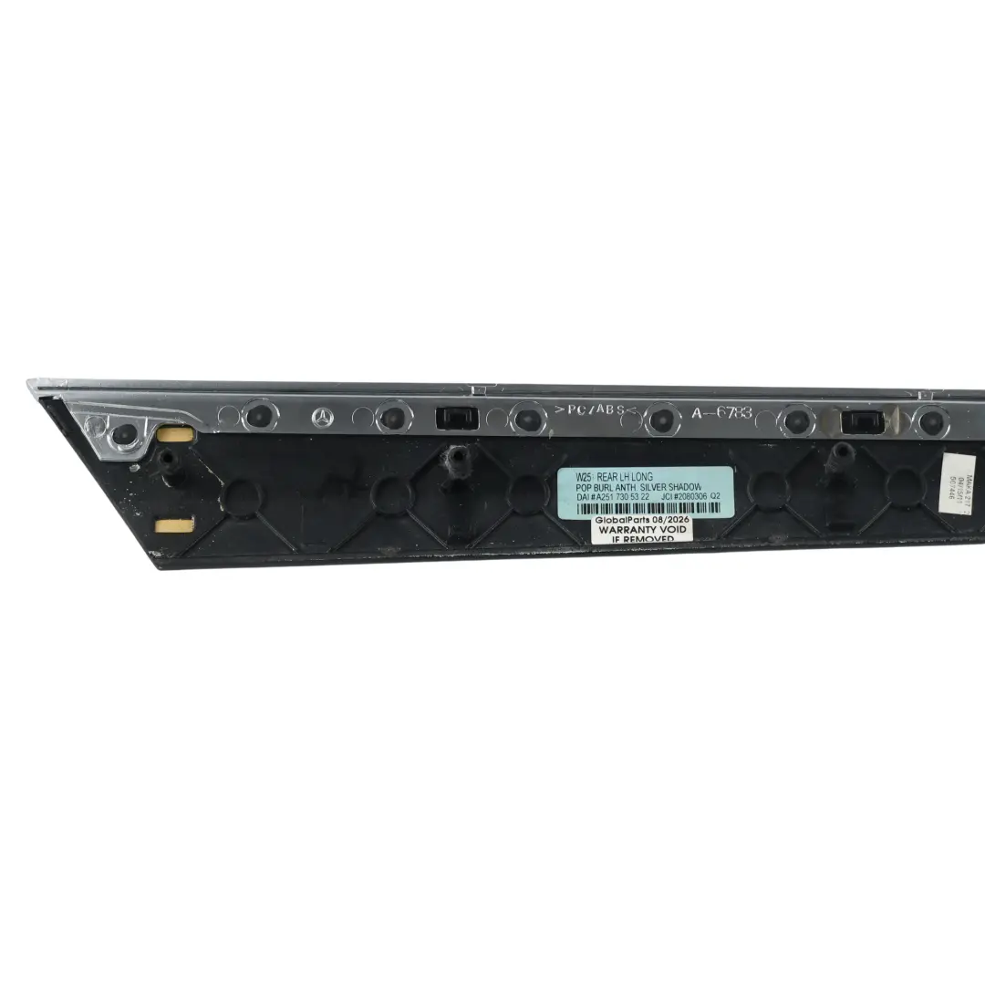 Listwa Ozdobna Panelu Drzwi Tylnych Lewych do Mercedes V251 o numerze A2517305322 Mercedes V251 Listwa Ozdobna Panelu Drzwi Tylnych Lewych - SKU A2517305322 - Numer Części A2517305322
