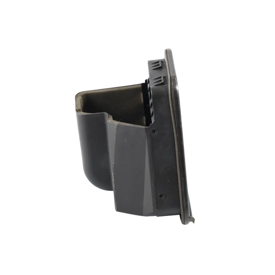 Quarter Panel Pressure Vent Rear Right O/S to Mercedes W251 with Part number A2518300142 Mercedes W251 Quarter Panel Pressure Vent Rear Right O/S - SKU A2518300142 - Part number A2518300142