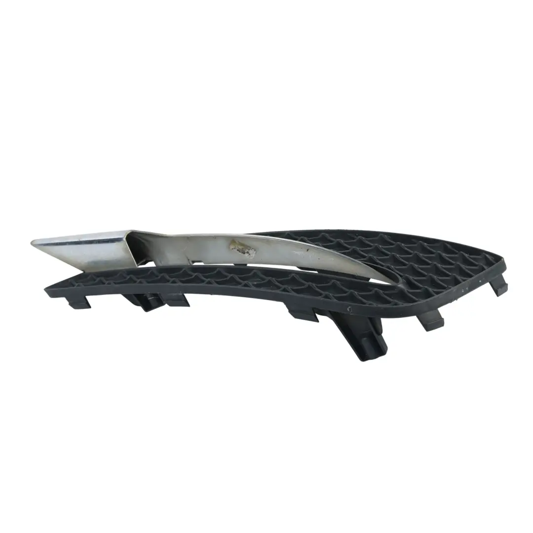 Grille Calandre Pare-Chocs Avant Gauche pour Mercedes V251 W251 à propos du numéro de pièce A2518852923 Mercedes V251 W251 Grille Calandre Pare-Chocs Avant Gauche - SKU A2518852923 - Numéro de pièce A2518852923