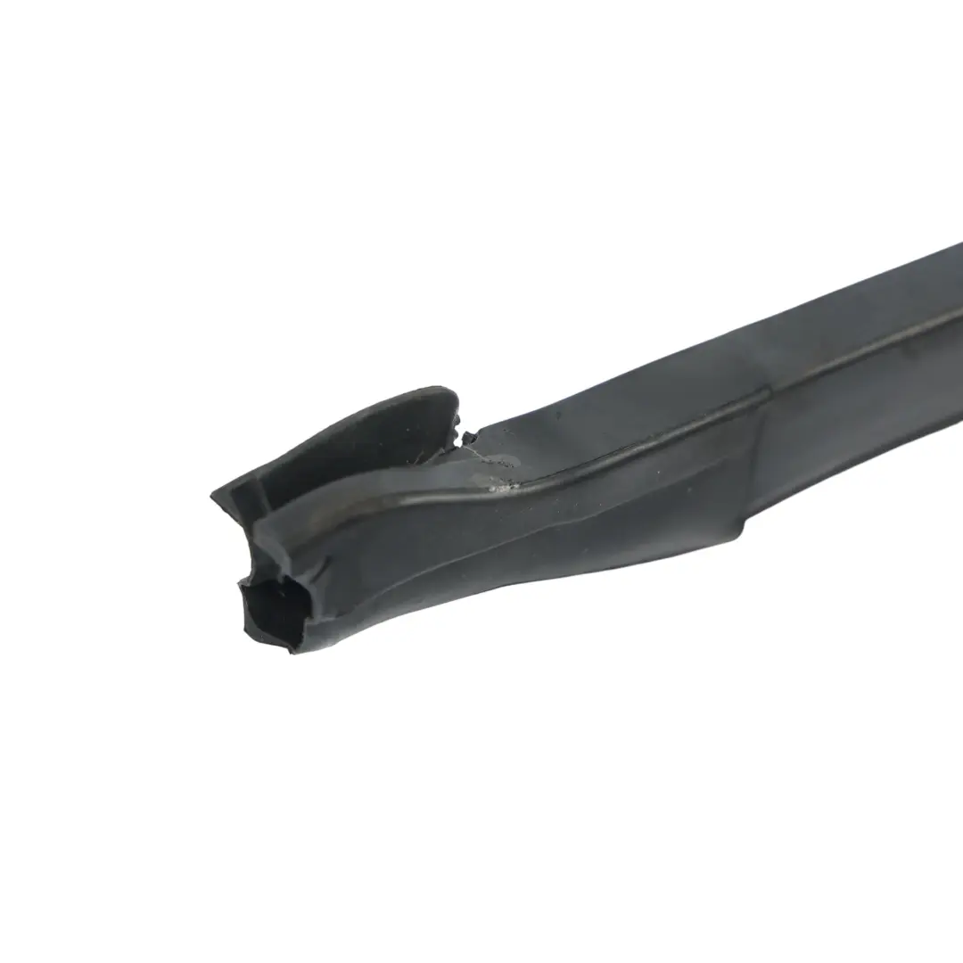Motorhaube Dichtung Gummi für Mercedes V251 mit Teilenummer A2518870098 Mercedes V251 Motorhaube Dichtung Gummi - SKU A2518870098 - Teilenummer A2518870098