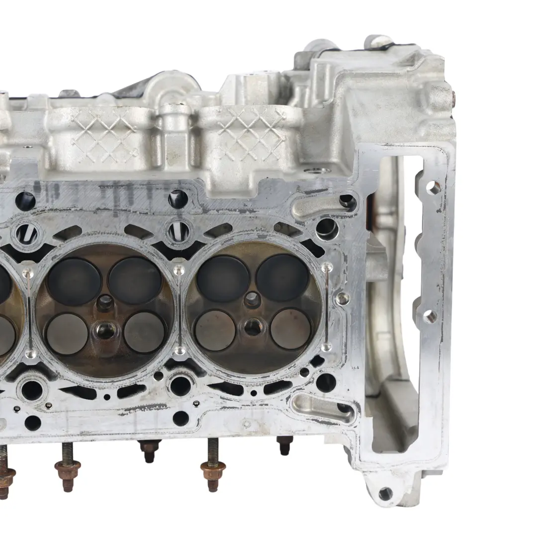 Testata Cilindri Motore M260.920 Benzina per Mercedes W177 A35 AMG con numero di parte A2600105600 Mercedes W177 A35 AMG Testata Cilindri Motore M260.920 Benzina - SKU A2600105600 - Numero di parte A2600105600