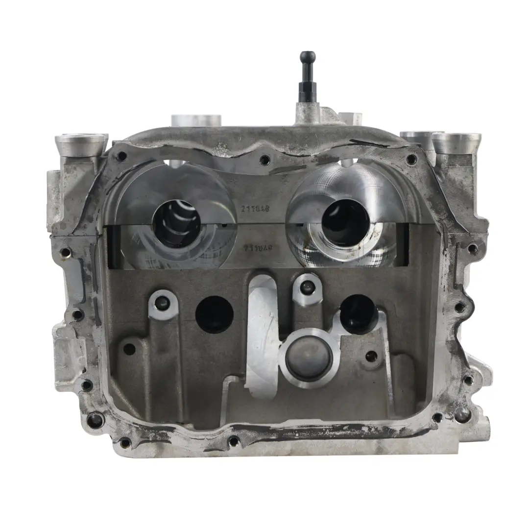 Testata Cilindri Motore M260.920 Benzina per Mercedes W177 A35 AMG con numero di parte A2600105600 Mercedes W177 A35 AMG Testata Cilindri Motore M260.920 Benzina - SKU A2600105600 - Numero di parte A2600105600