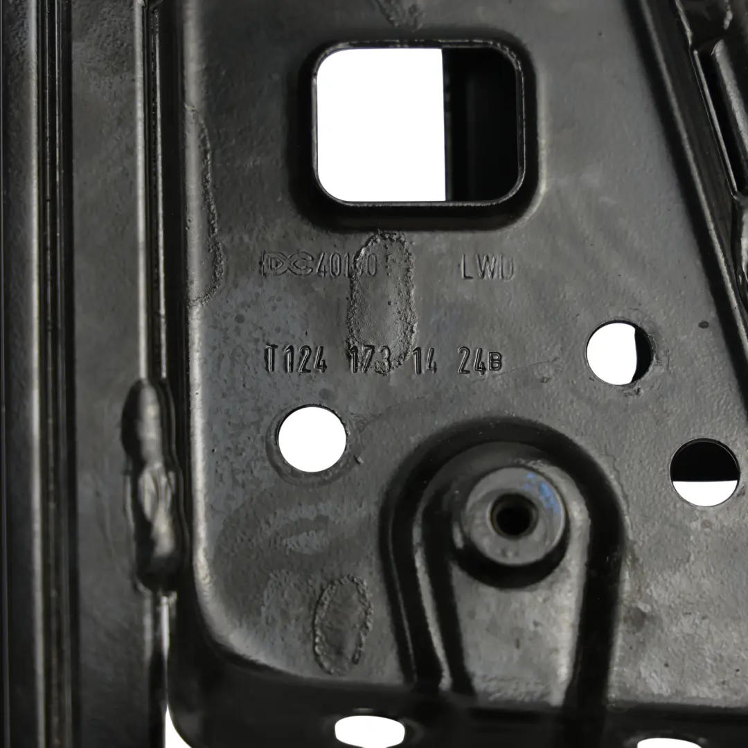 A453 Guide Rail Vitre Porte Avant Droit pour Smart Fortwo à propos du numéro de pièce A4537200215 Smart Fortwo A453 Guide Rail Vitre Porte Avant Droit - SKU A4537200215 - Numéro de pièce A4537200215