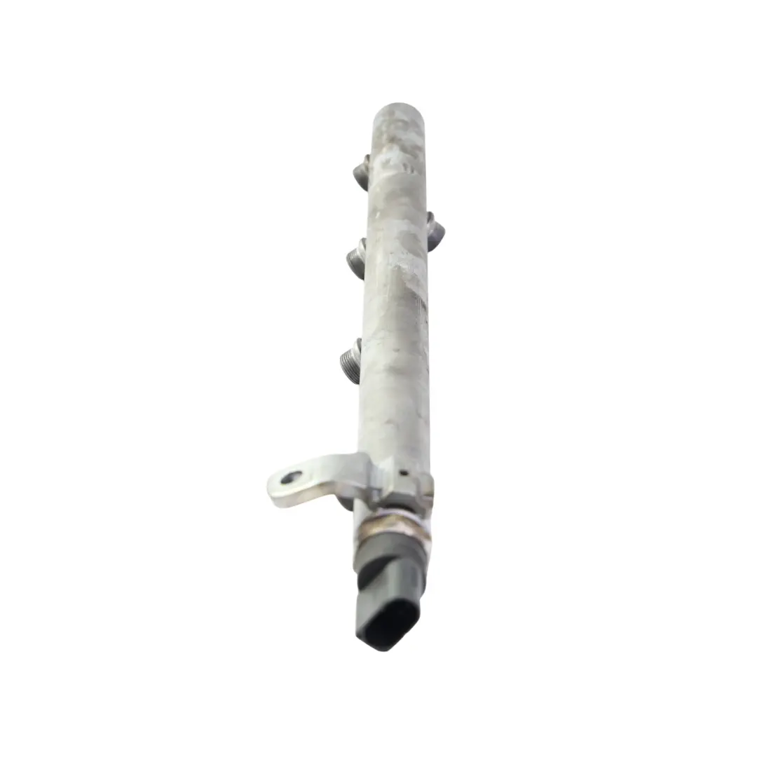 Listwa Wtryskowa Prawa do Mercedes W164 W211 W221 o numerze A6290700695 Mercedes W164 W211 W221 Listwa Wtryskowa Prawa - SKU A6290700695 - Numer Części A6290700695