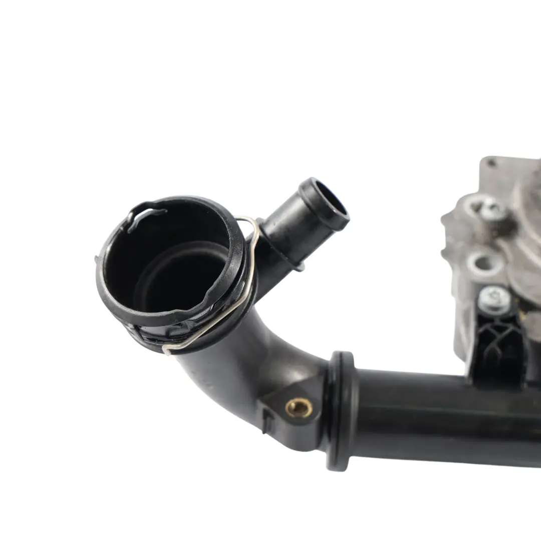 Pompa Wody Silnika OM651 do Mercedes W204 C207 W212 W221 o numerze A6512001901 Mercedes W204 C207 W212 W221 Pompa Wody Silnika OM651 - SKU A6512001901-6 - Numer Części A6512001901