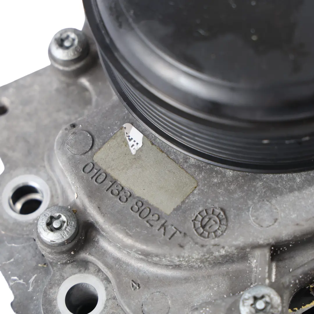 Pompa Wody Silnika OM651 do Mercedes W204 C207 W212 W221 o numerze A6512001901 Mercedes W204 C207 W212 W221 Pompa Wody Silnika OM651 - SKU A6512001901-6 - Numer Części A6512001901