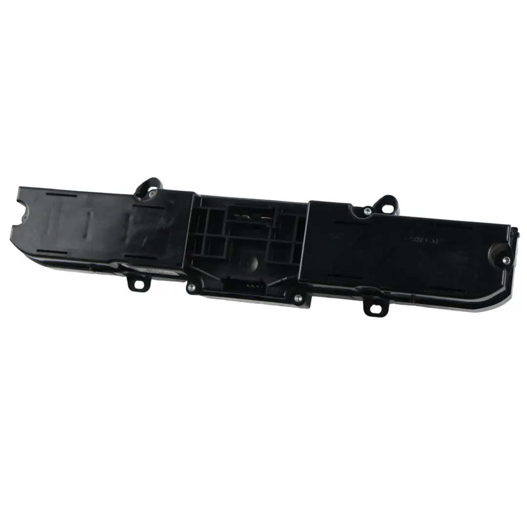 Interruttore Pulsante Luci Emergenza per Mercedes Sprinter W906 con numero di parte A9069051401 Mercedes Sprinter W906 Interruttore Pulsante Luci Emergenza - SKU A9069051401 - Numero di parte A9069051401