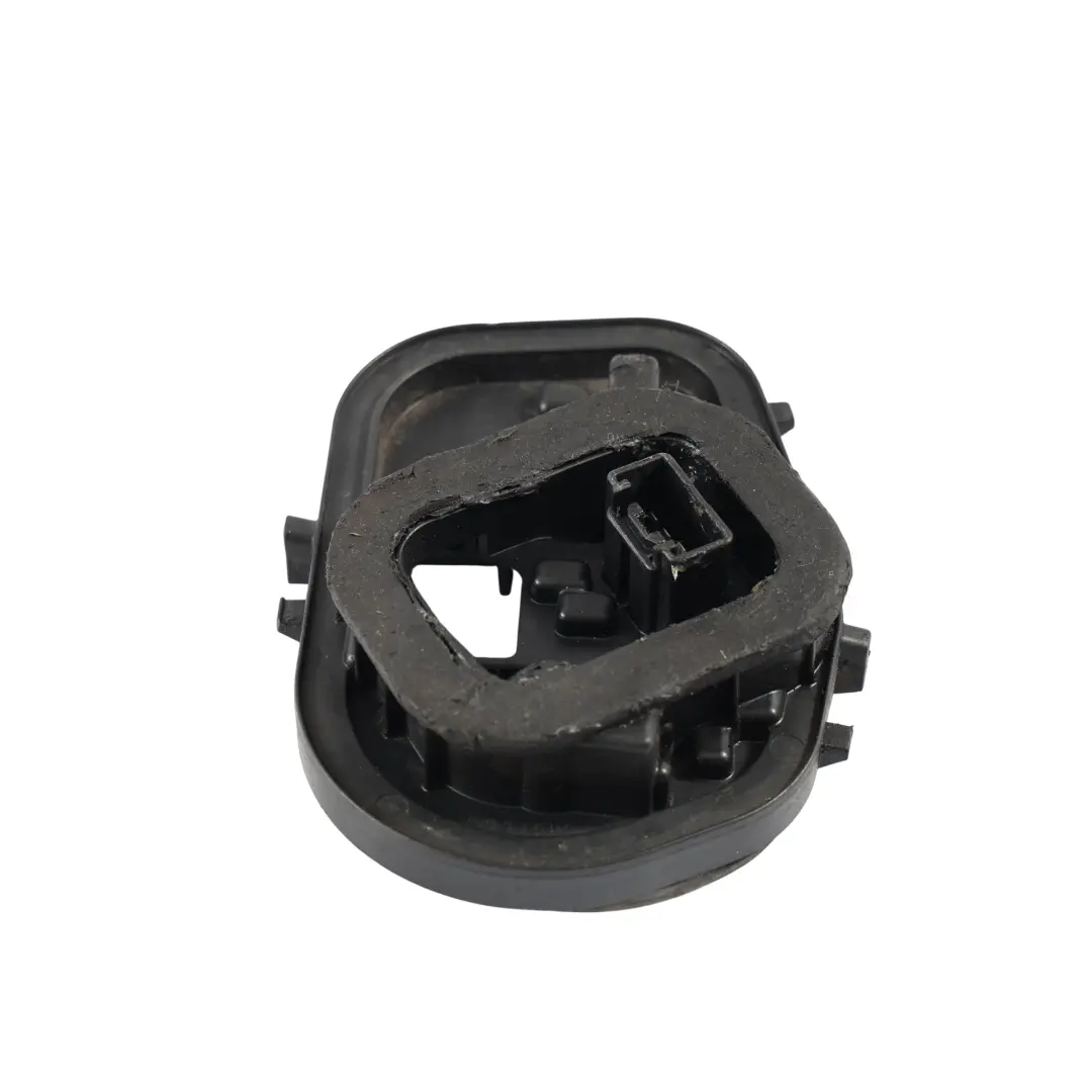 MK2 Support Douille Ampoule Feu Arrière Droit pour Ford C-Max à propos du numéro de pièce AM51-13N004-EA Ford C-Max MK2 Support Douille Ampoule Feu Arrière Droit - SKU AM51-13N004-EA - Numéro de pièce AM51-13N004-EA