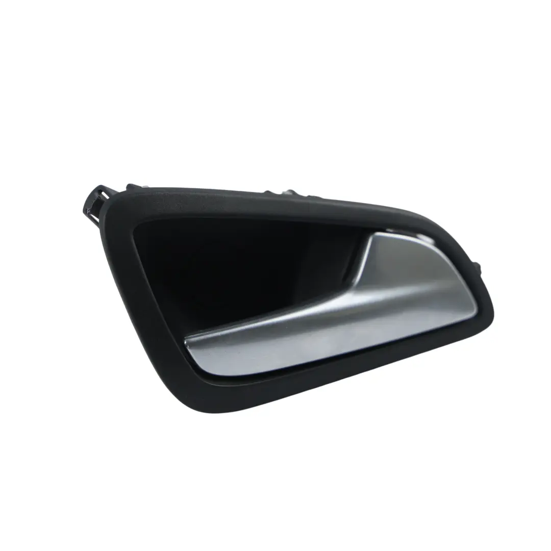 MK3 Maniglia Porta Anteriore Posteriore Destra per Ford Focus con numero di parte AM51-U22600-CDW Ford Focus MK3 Maniglia Porta Anteriore Posteriore Destra - SKU AM51-U22600-CDW - Numero di parte AM51-U22600-CDW