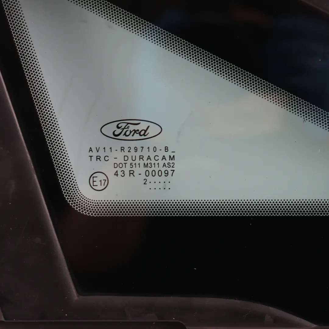 Vetro Fisso Quarto Anteriore AS3 Oscurato Destro AV11-R29710-B per Ford B-Max con numero di parte AV11-R29710-BG Ford B-Max Vetro Fisso Quarto Anteriore AS3 Oscurato Destro AV11-R29710-B - SKU AV11-R29710-BG - Numero di parte AV11-R29710-BG