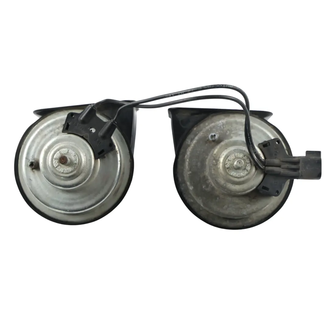 Horn Assembly Low & High Tone Signal to Ford Fiesta Mk7 Twin with Part number AV1T-13A803-AC Ford Fiesta Mk7 Twin Horn Assembly Low & High Tone Signal - SKU AV1T-13A803-AC-1 - Part number AV1T-13A803-AC