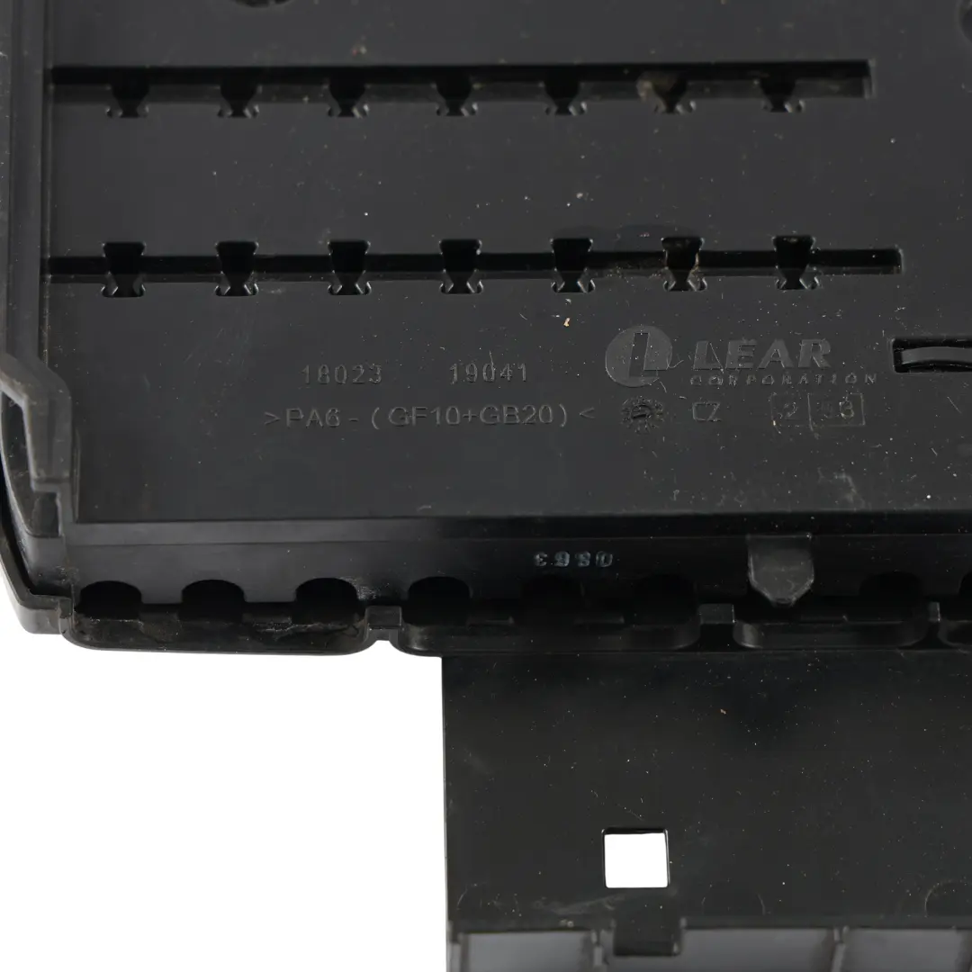 Ford C-Max MK2 Module Boîtier Fusibles Borne Batterie - SKU AV6T-14A067-BB - Numéro de pièce AV6T-14A067-BB