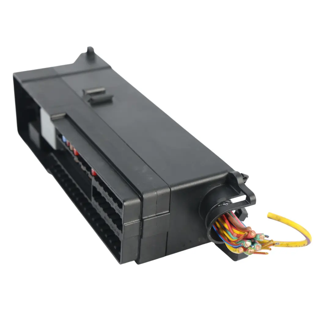 Mk3 Fuse Box Module Under Bonnet to Ford Focus with Part number AV6T-14K131-AB Ford Focus Mk3 Fuse Box Module Under Bonnet - SKU AV6T-14K131-AB - Part number AV6T-14K131-AB