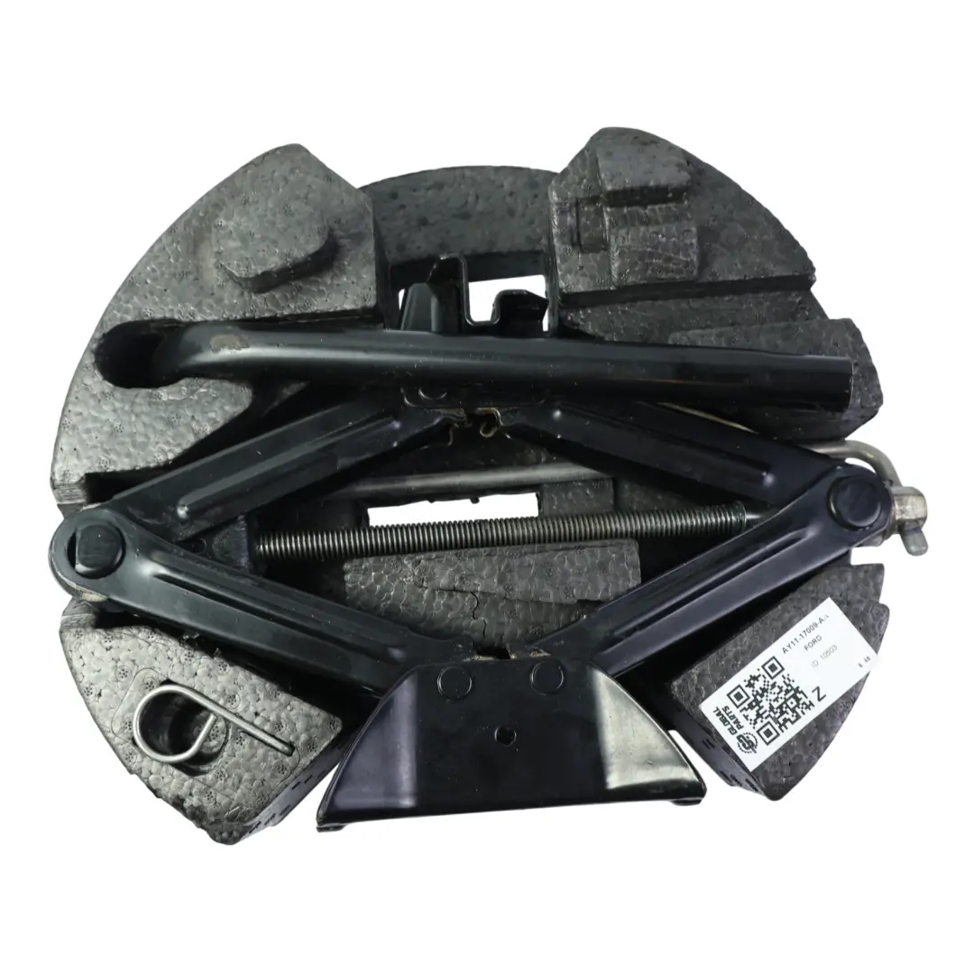 Ford Fiesta MK7 Kit Herramientas Gato Ojo Remolque - SKU AY11-17009-AA - Número de pieza AY11-17009-AA