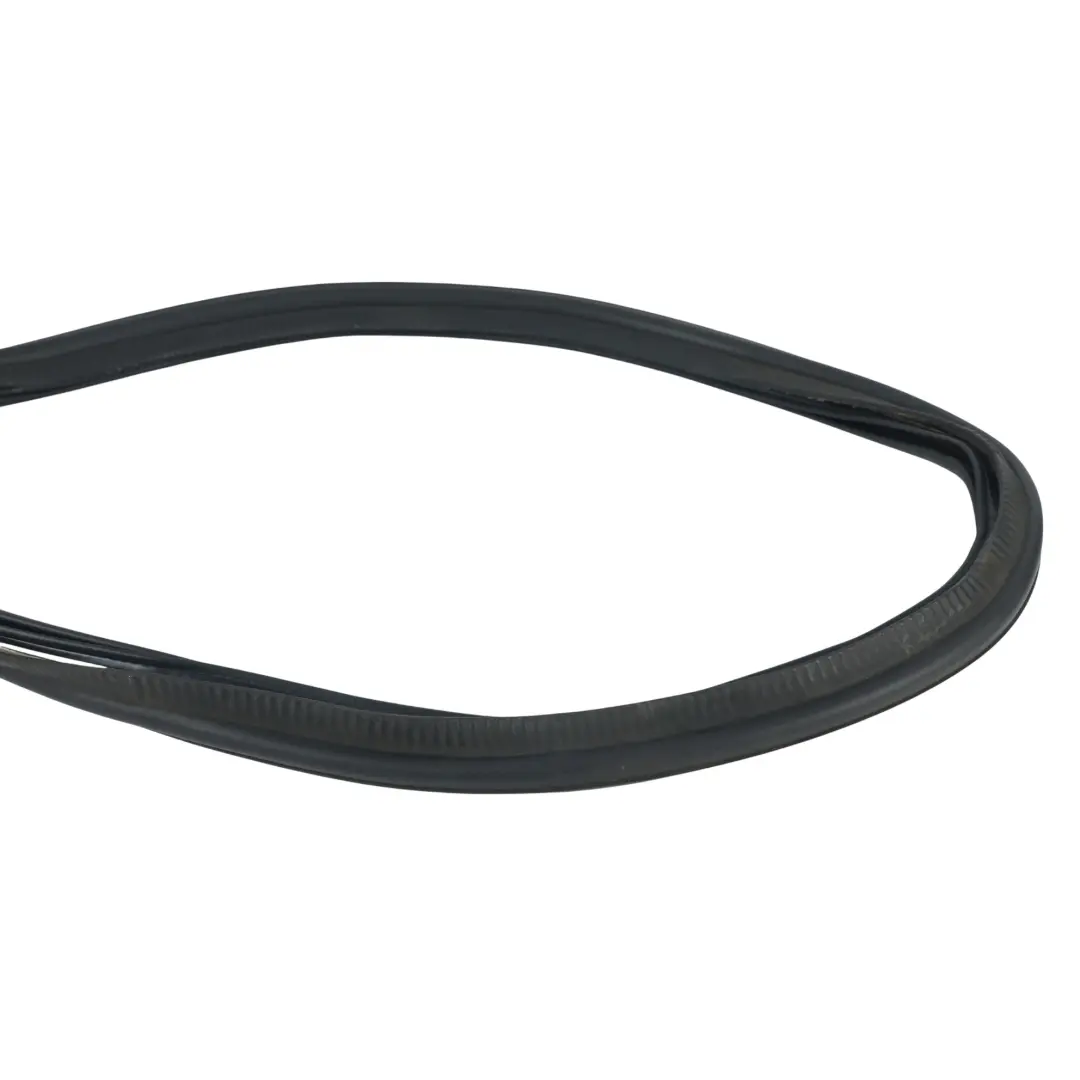 Land Rover Discovery 3 L319 Boot Tailgate Seal Gasket Rubber Rear - SKU BHK780022 - Part number BHK780022