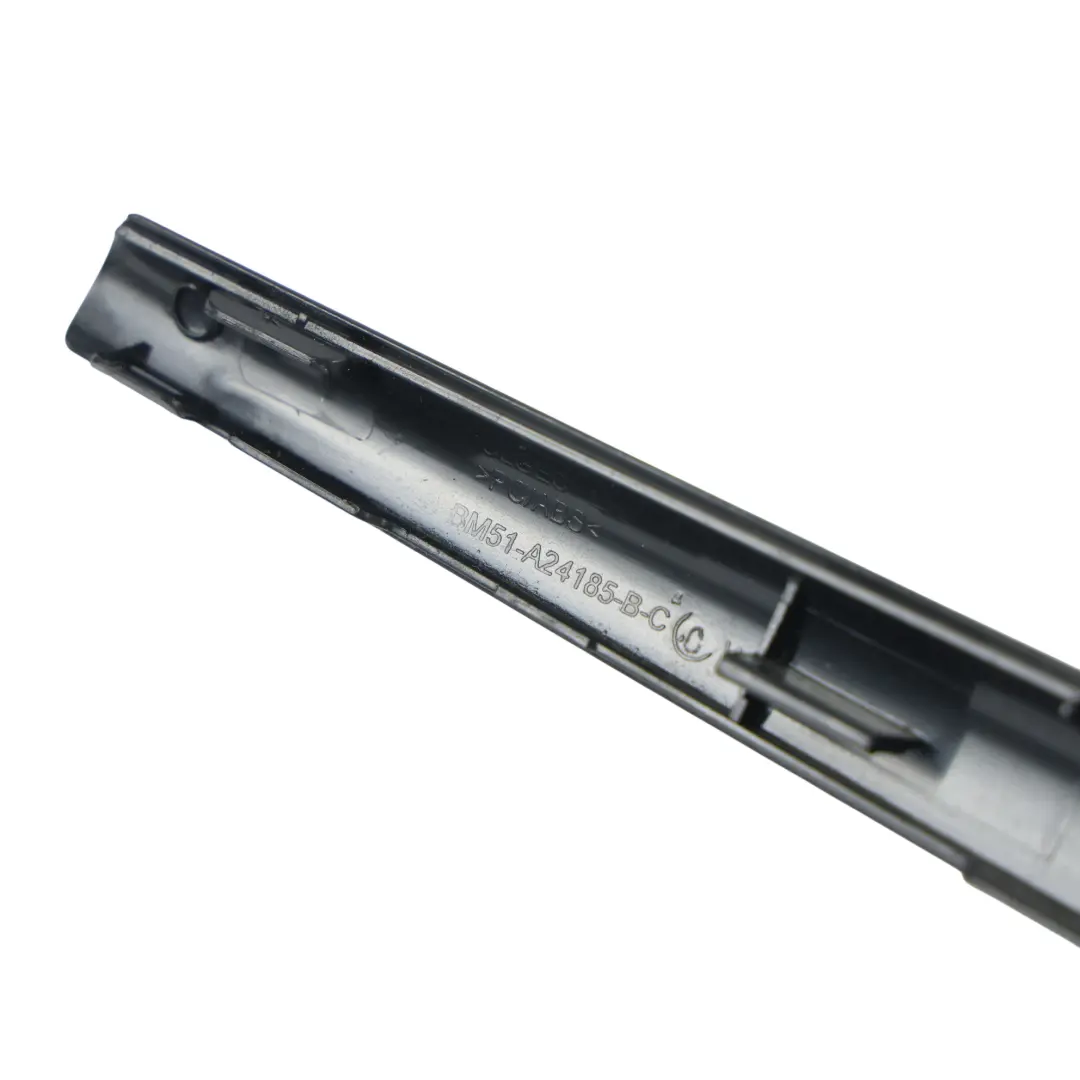 MK3 Pannello Rivestimento Porta Anteriore Sinistra BM51-A24185-B per Ford Focus con numero di parte BM51-A24185-BCCW Ford Focus MK3 Pannello Rivestimento Porta Anteriore Sinistra BM51-A24185-B - SKU BM51-A24185-BCCW - Numero di parte BM51-A24185-BCCW