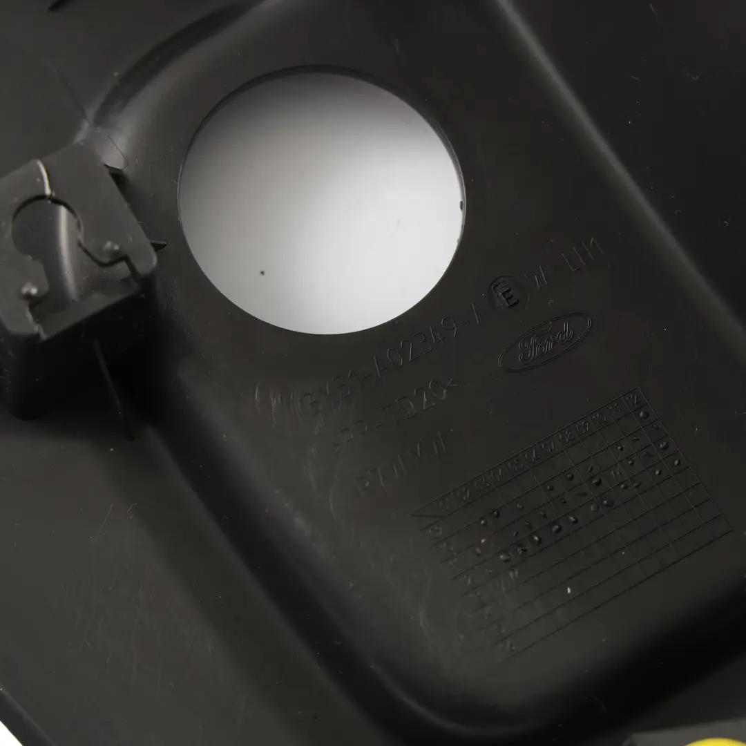 MK3 Fußraum Seitenverkleidung Abdeckung Links für Ford Focus mit Teilenummer BM51A02349-AEW Ford Focus MK3 Fußraum Seitenverkleidung Abdeckung Links - SKU BM51A02349-AEW - Teilenummer BM51A02349-AEW
