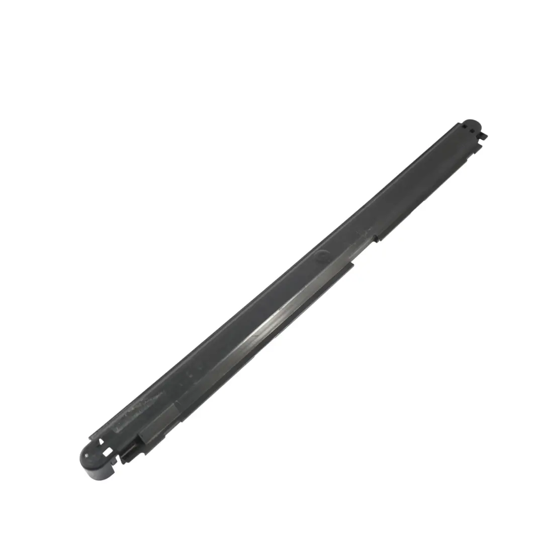 Ford Focus MK3 Support Barre Fixation Cache Radiateur - SKU BV61-8226-BB - Numéro de pièce BV61-8226-BB