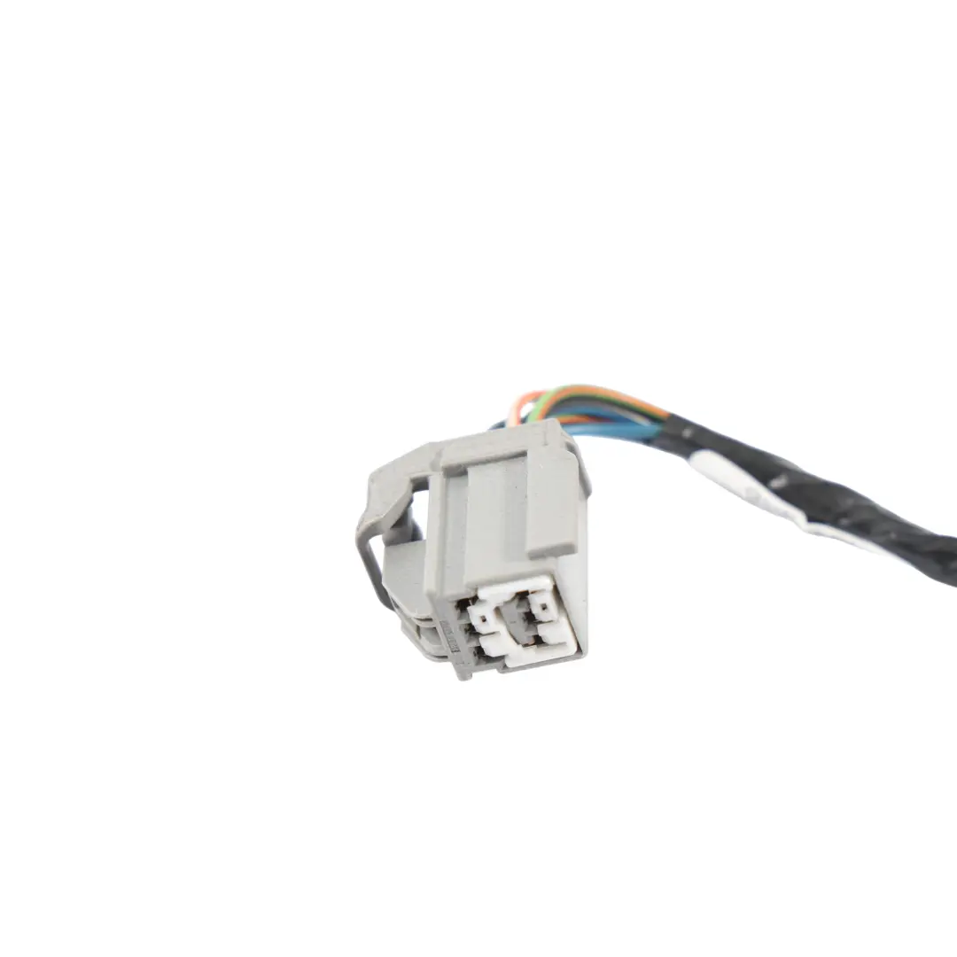 Zewnętrzna Prawa Wiązka Lampy Tylnej do Ford Fiesta Mk7 o numerze C1BB-13404-AD Ford Fiesta Mk7 Zewnętrzna Prawa Wiązka Lampy Tylnej - SKU C1BB-13404-AD-2 - Numer Części C1BB-13404-AD
