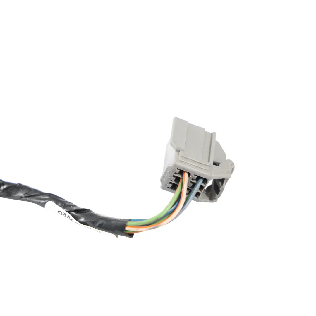Zewnętrzna Prawa Wiązka Lampy Tylnej do Ford Fiesta Mk7 o numerze C1BB-13404-AD Ford Fiesta Mk7 Zewnętrzna Prawa Wiązka Lampy Tylnej - SKU C1BB-13404-AD-2 - Numer Części C1BB-13404-AD
