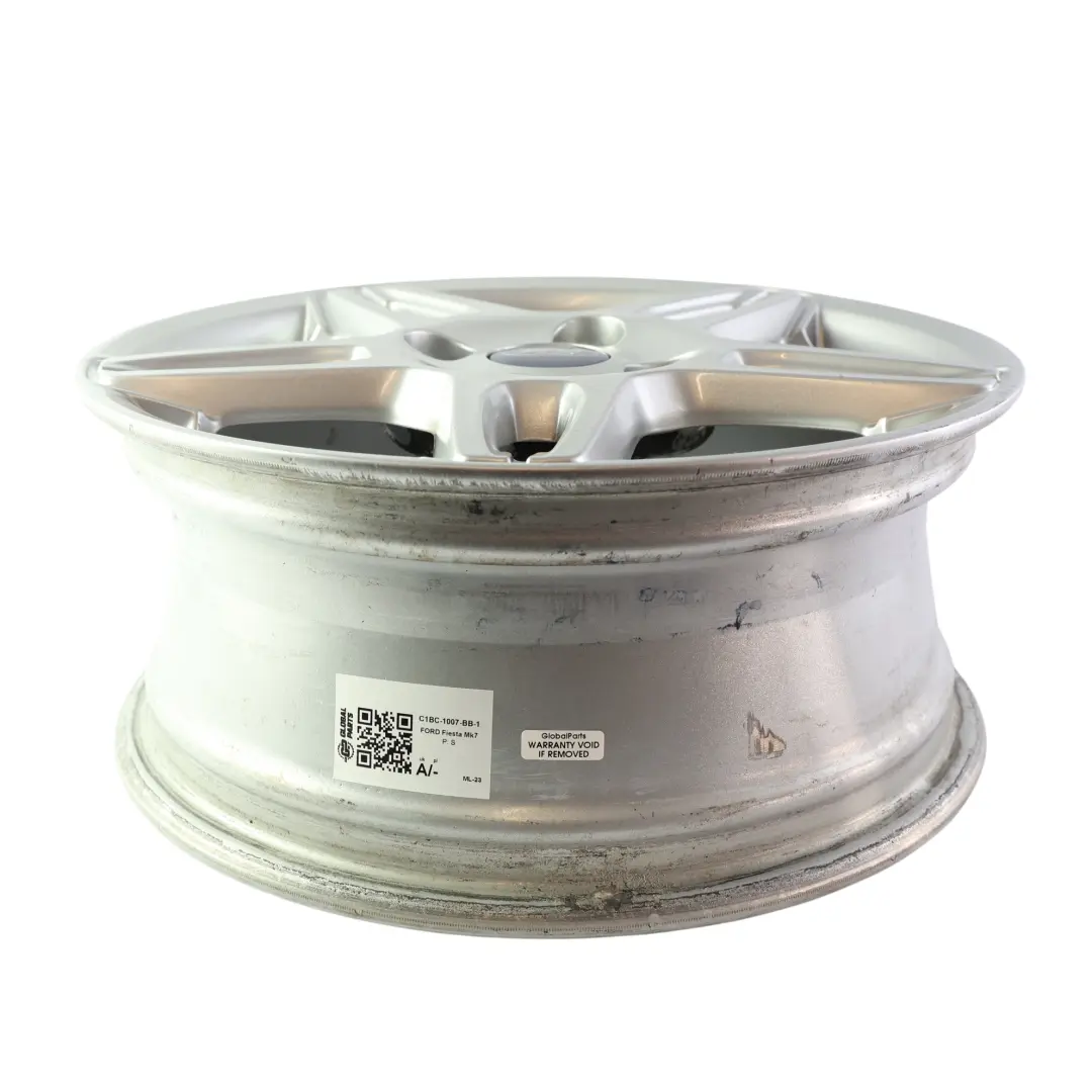 Jante En Alliage Argentée 15" 6J ET:47.5 pour Ford Fiesta Mk7 à propos du numéro de pièce C1BC-1007-BB Ford Fiesta Mk7 Jante En Alliage Argentée 15" 6J ET:47.5 - SKU C1BC-1007-BB-1 - Numéro de pièce C1BC-1007-BB