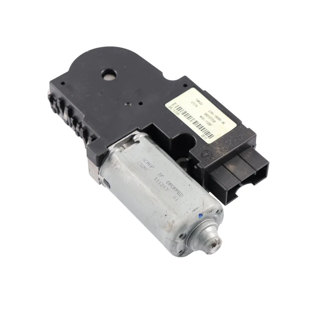 MK2 Motor Actuador Techo Solar Eléctrico para Ford Kuga con número de pieza CJ54-15B689-AC Ford Kuga MK2 Motor Actuador Techo Solar Eléctrico - SKU CJ54-15B689-AC - Número de pieza CJ54-15B689-AC