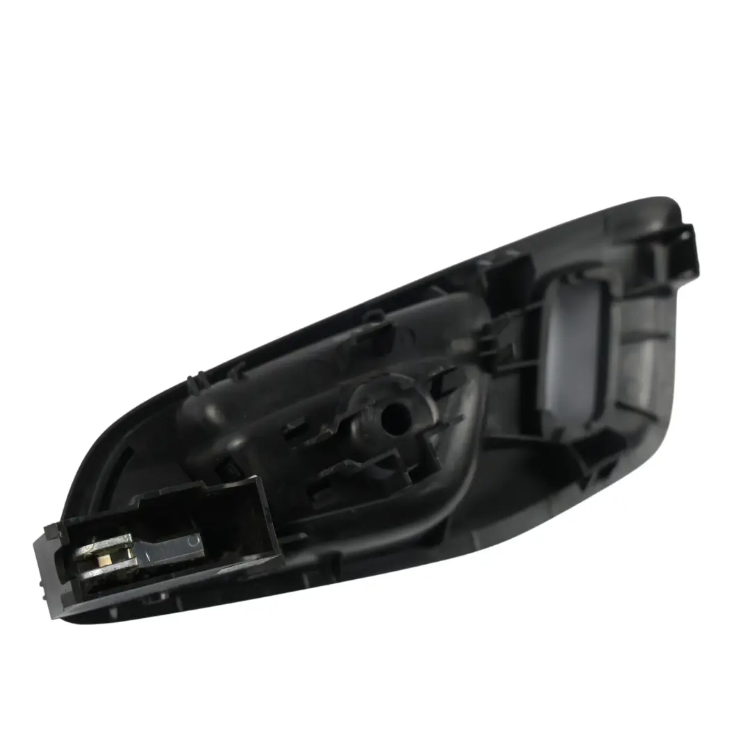 C520 Manija Puerta Interior Delantera Derecha para Ford Kuga con número de pieza CJ54-R22600-BCW Ford Kuga C520 Manija Puerta Interior Delantera Derecha - SKU CJ54-R22600-BCW - Número de pieza CJ54-R22600-BCW