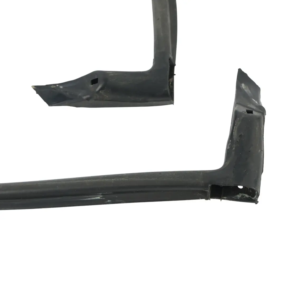 Land Rover Range Rover L322 Luggage Compartment Center Tailgate Seal - SKU CKE000012 - Part number CKE000012