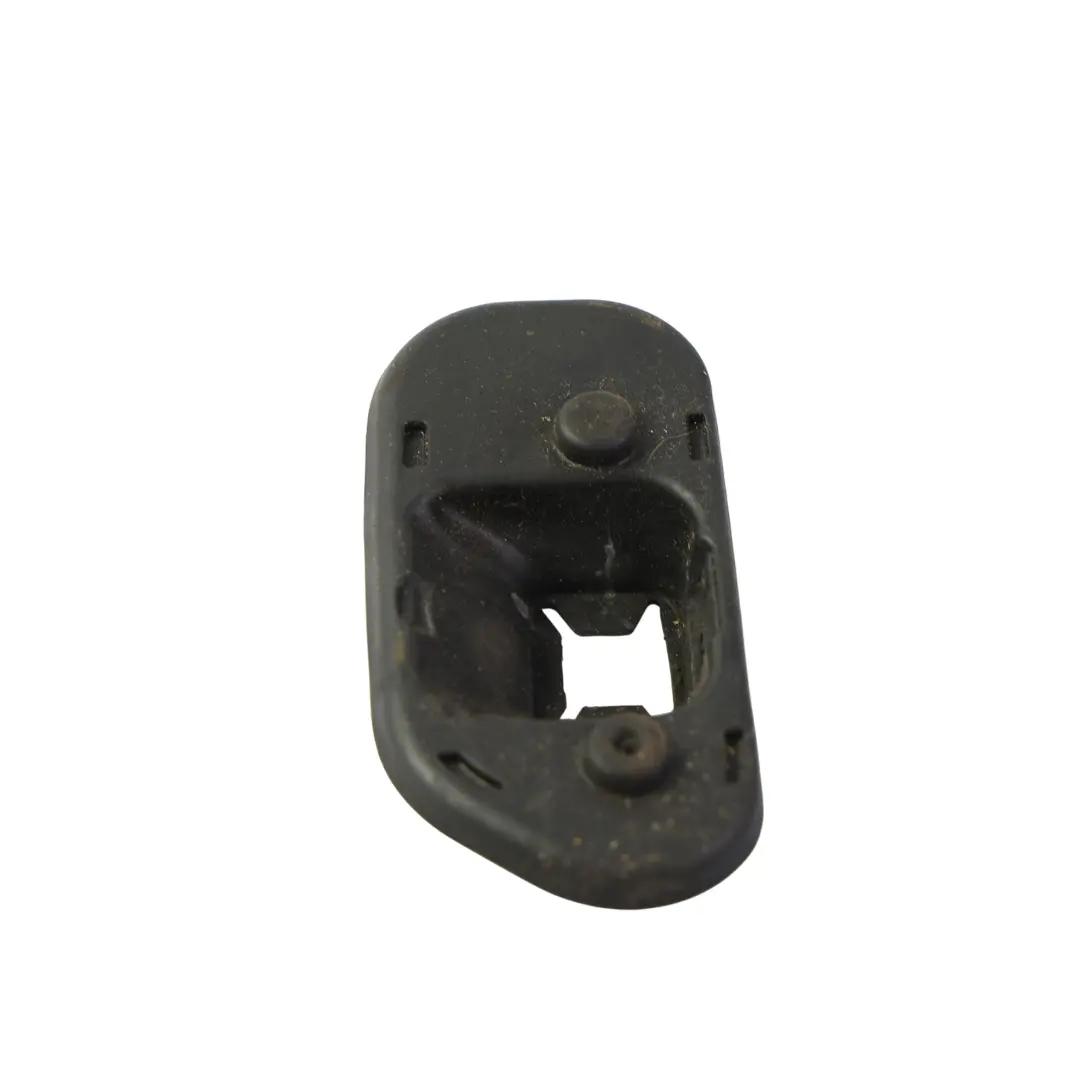 MK3 Uszczelka Ogranicznika Drzwi Tylne Lewe do Ford Focus o numerze CM51-A27207-AB Ford Focus MK3 Uszczelka Ogranicznika Drzwi Tylne Lewe - SKU CM51-A27207-AB - Numer Części CM51-A27207-AB