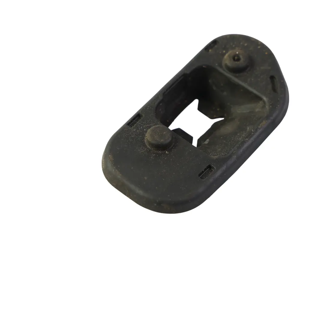 MK3 Uszczelka Ogranicznika Drzwi Tylne Lewe do Ford Focus o numerze CM51-A27207-AB Ford Focus MK3 Uszczelka Ogranicznika Drzwi Tylne Lewe - SKU CM51-A27207-AB - Numer Części CM51-A27207-AB