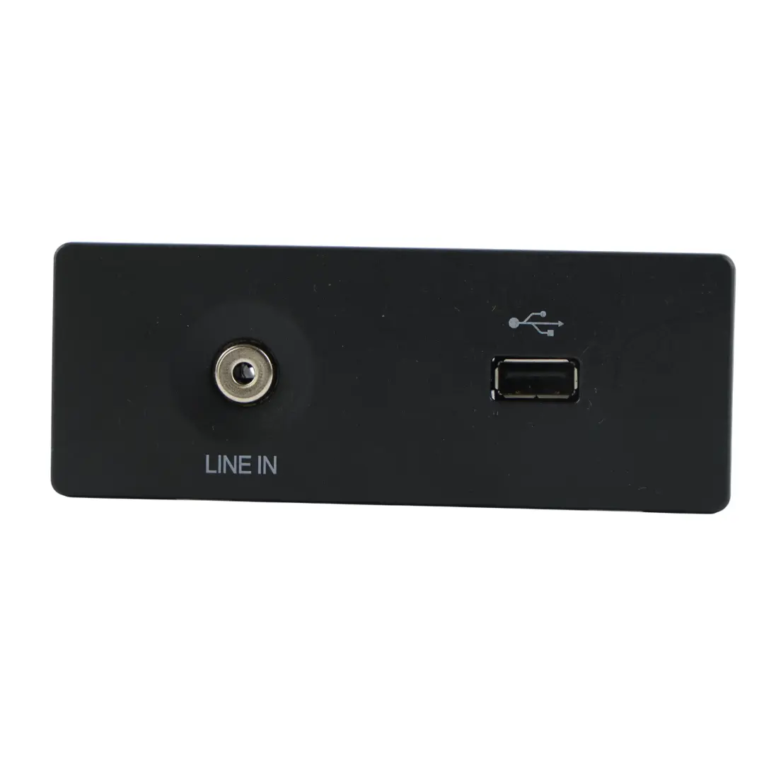 MK3 Consola Central AUX USB Entrada Socket para Ford Focus con número de pieza CM5T-044K62-AA Ford Focus MK3 Consola Central AUX USB Entrada Socket - SKU CM5T-044K62-AA - Número de pieza CM5T-044K62-AA