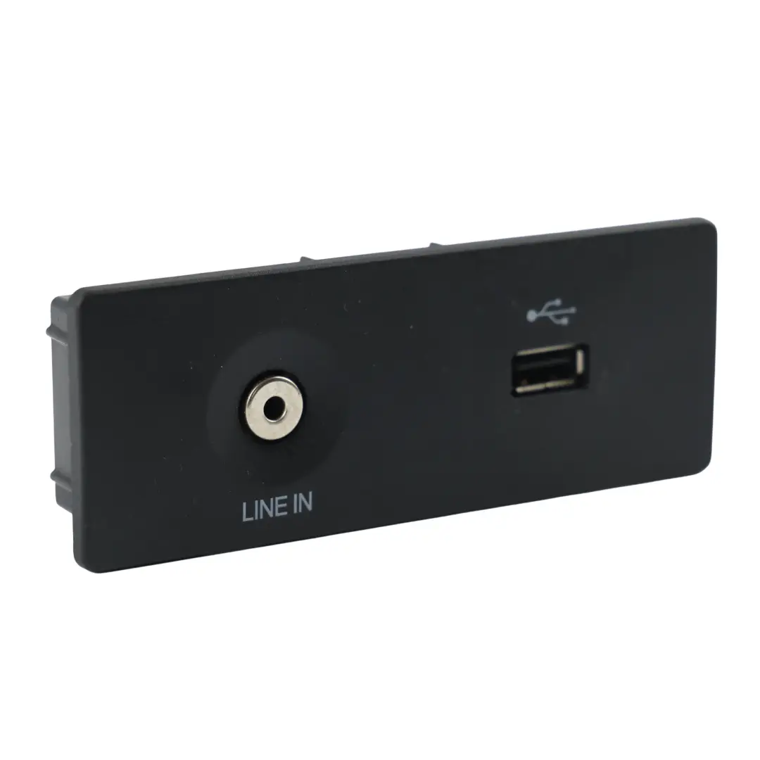 Ford Focus MK3 Consola Central AUX USB Entrada Socket - SKU CM5T-044K62-AA - Número de pieza CM5T-044K62-AA