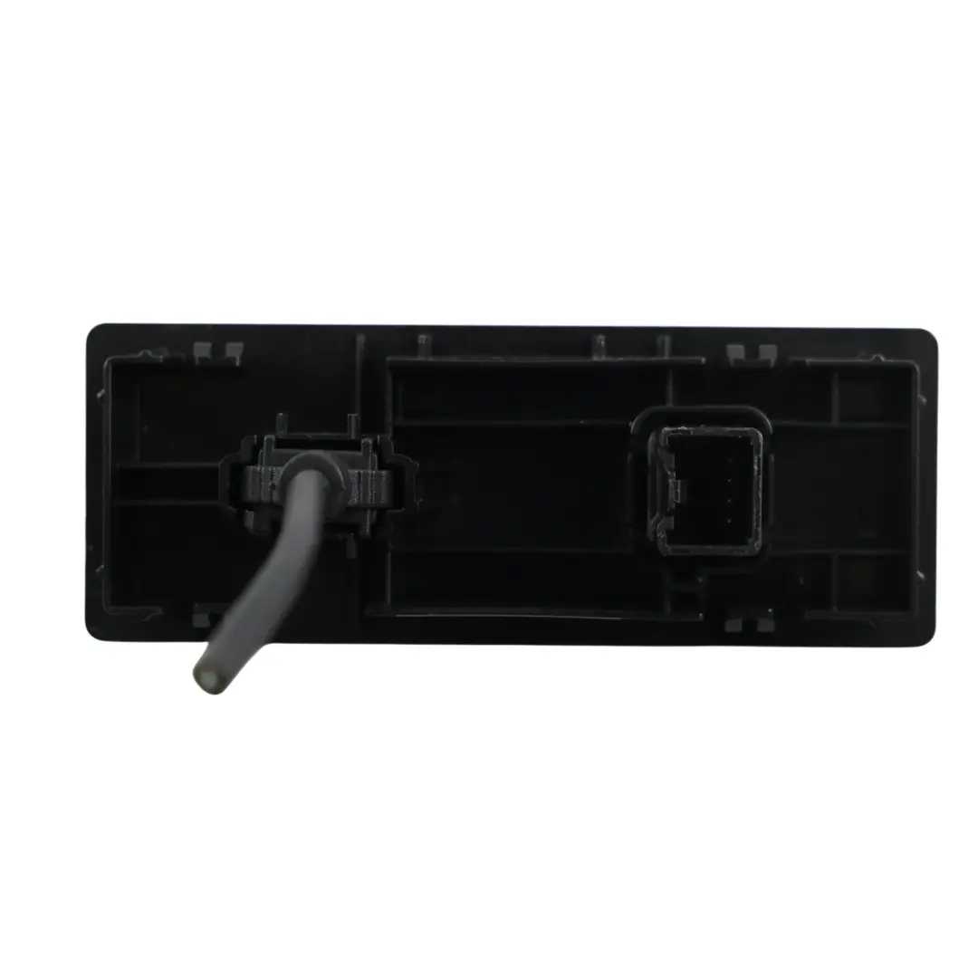 MK3 Presa Inserto Console Centrale AUX USB per Ford Focus con numero di parte CM5T-044K62-AA Ford Focus MK3 Presa Inserto Console Centrale AUX USB - SKU CM5T-044K62-AA - Numero di parte CM5T-044K62-AA