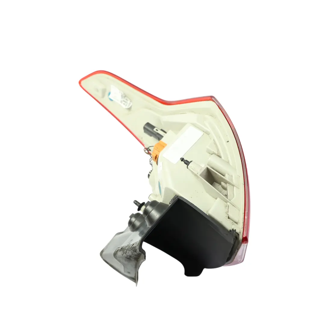 Mk2 Lampa Zewnętrzna Tylna Lewa do Ford Kuga o numerze CV44-13405-BG Ford Kuga Mk2 Lampa Zewnętrzna Tylna Lewa - SKU CV44-13405-BG - Numer Części CV44-13405-BG