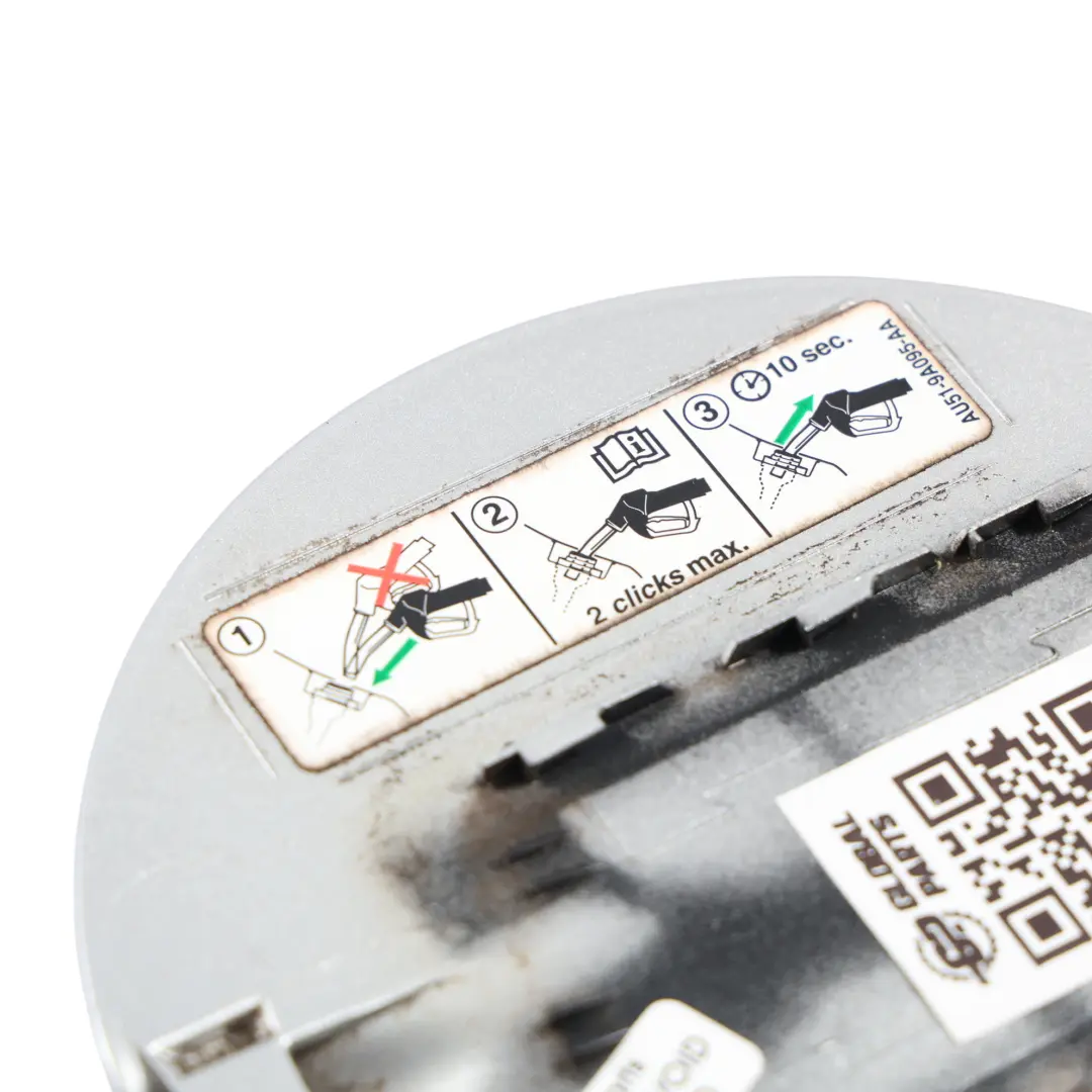 Ford Fiesta MK7 Tankdeckel Klappe Abdeckung Moondust Silber ZJ - SKU D1BB-A405A02-AAW-MDS - Teilenummer D1BB-A405A02-AAW