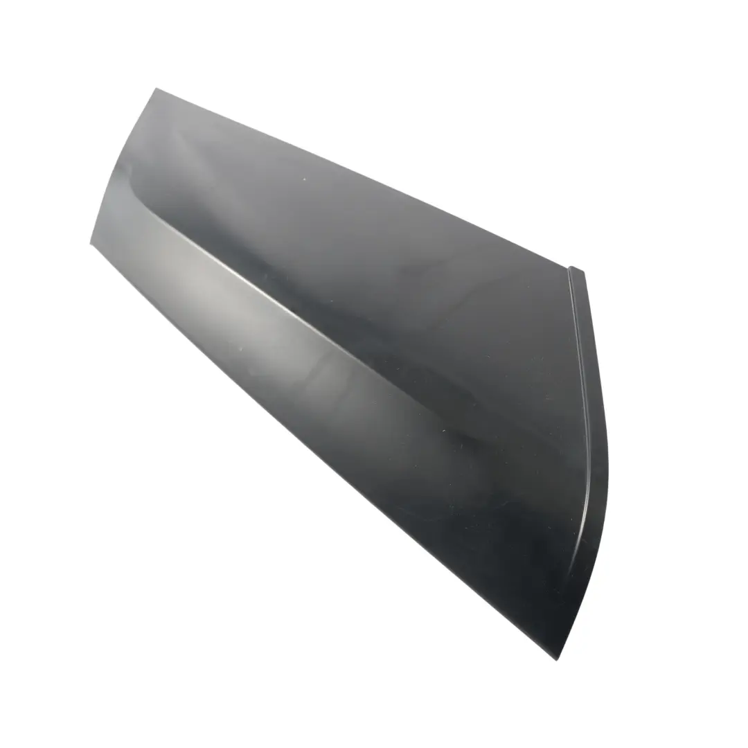Moldura Panel Pilar D Trasero Derecho para Range Rover Sport L320 con número de pieza DDG000165PNP Range Rover Sport L320 Moldura Panel Pilar D Trasero Derecho - SKU DDG000165PNP - Número de pieza DDG000165PNP