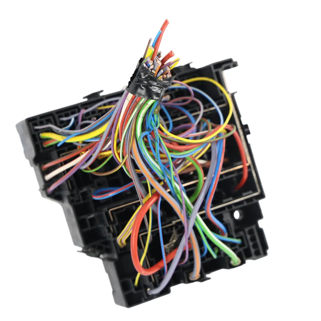 Ford Fiesta Mk7 Engine Fuse Box Control Unit Module E1BT-14K012-DFD - SKU E1BT14K012DFD - Part number E1BT14K012DFD