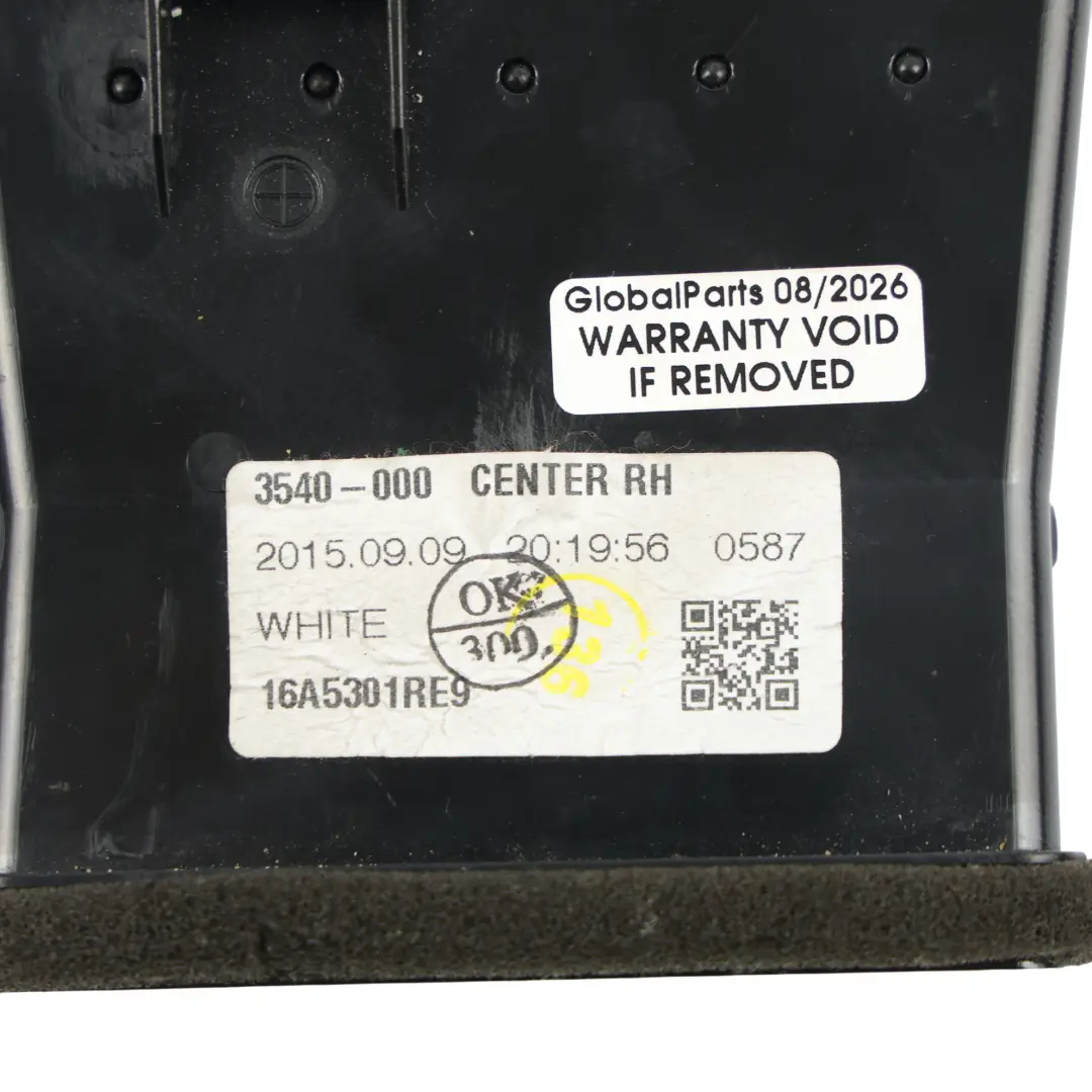 Centre Console Air Vent Right O/S to Land Rover Discovery Sport L550 with Part number FK72-014L20-BD Land Rover Discovery Sport L550 Centre Console Air Vent Right O/S - SKU FK72-014L20-BD - Part number FK72-014L20-BD