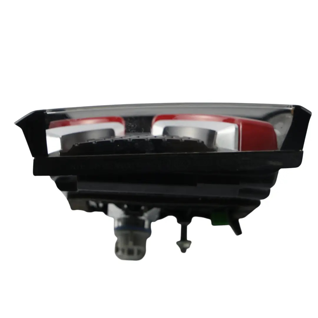 Fanale Posteriore Interno Sinistro per Land Rover Discovery Sport L550 con numero di parte FK72-13193-BF Land Rover Discovery Sport L550 Fanale Posteriore Interno Sinistro - SKU FK72-13193-BF - Numero di parte FK72-13193-BF