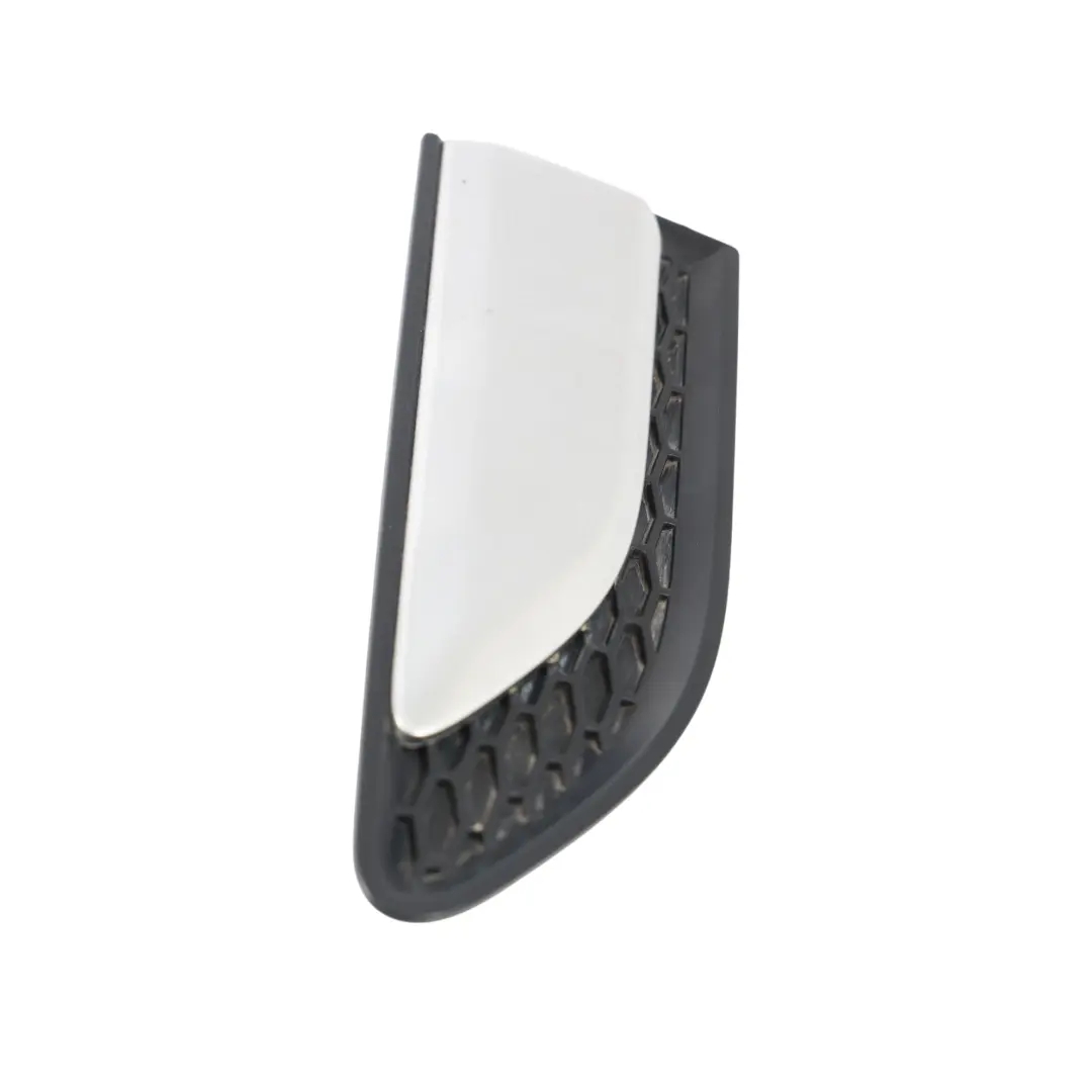 Griglia Parafango Ant. Sx per Land Rover Discovery Sport L550 con numero di parte FK72-280B11-CB Land Rover Discovery Sport L550 Griglia Parafango Ant. Sx - SKU FK72-280B11-CB - Numero di parte FK72-280B11-CB