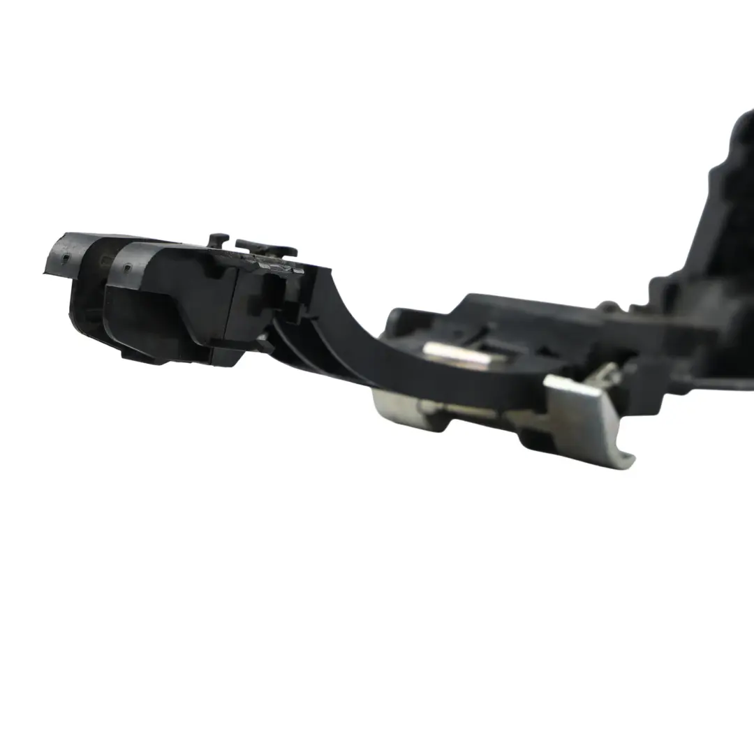 Door Lock Linkage Handle Base Right O/S to Land Rover Discovery L319 Rear with Part number FQM000320 Land Rover Discovery L319 Rear Door Lock Linkage Handle Base Right O/S - SKU FQM000320 - Part number FQM000320