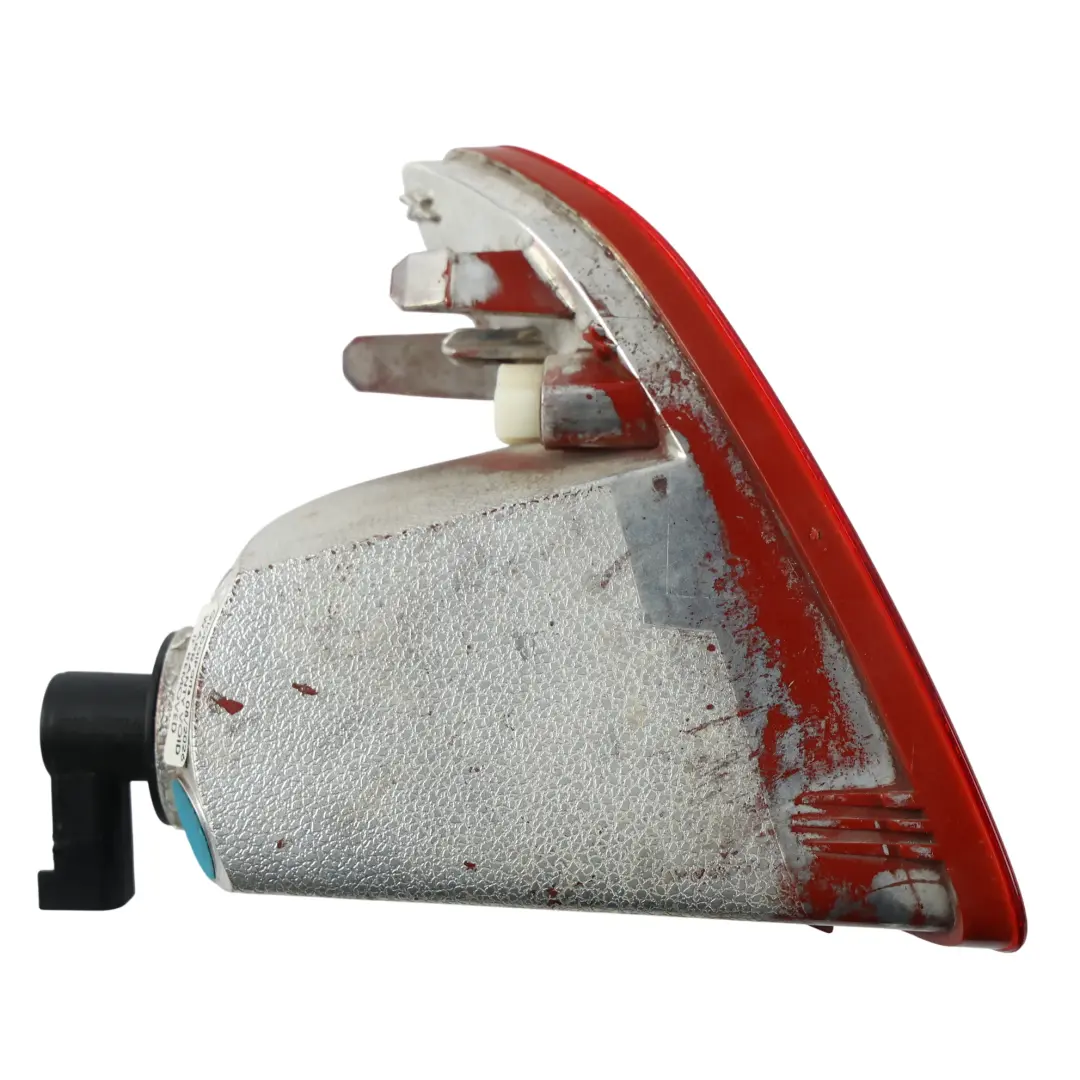 Ford Fiesta Mk8 Lampa Przeciwmgielna Tylna Prawa - SKU RHD-H1BB-15K272-AD - Numer Części H1BB-15K272-AD