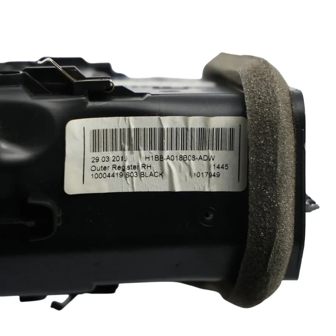 MK8 Rejilla Ventilación Delantera Derecha para Ford Fiesta con número de pieza H1BB-A018B08-ADW Ford Fiesta MK8 Rejilla Ventilación Delantera Derecha - SKU H1BB-A018B08-ADW - Número de pieza H1BB-A018B08-ADW