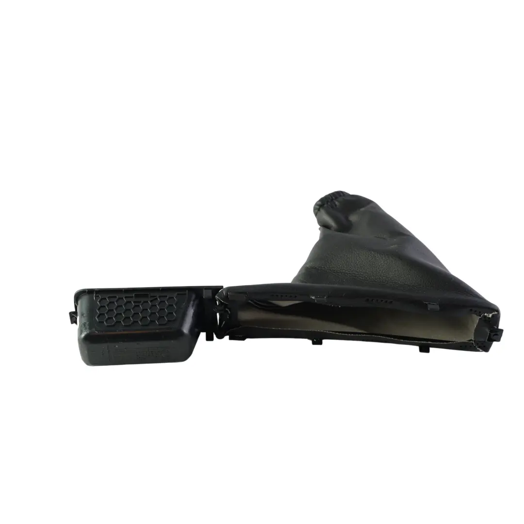 MK8 Copertura Leva Freno a Mano Trim H1BB-A044L49-AEW per Ford Puma Fiesta con numero di parte 2377172 Ford Puma Fiesta MK8 Copertura Leva Freno a Mano Trim H1BB-A044L49-AEW - SKU 2377172 - Numero di parte 2377172