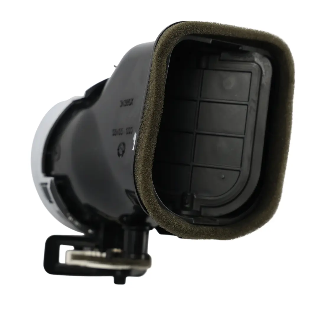 Dashboard Air Vent Centre Left N/S to Land Rover Discovery 3 L319 with Part number JBD500150 Land Rover Discovery 3 L319 Dashboard Air Vent Centre Left N/S - SKU JBD500150 - Part number JBD500150