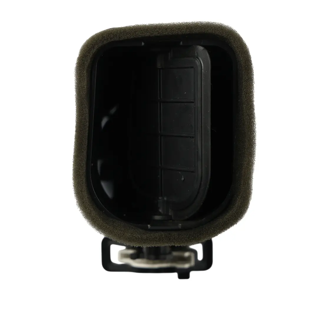 Dashboard Air Vent Centre Left N/S to Land Rover Discovery 3 L319 with Part number JBD500150 Land Rover Discovery 3 L319 Dashboard Air Vent Centre Left N/S - SKU JBD500150 - Part number JBD500150
