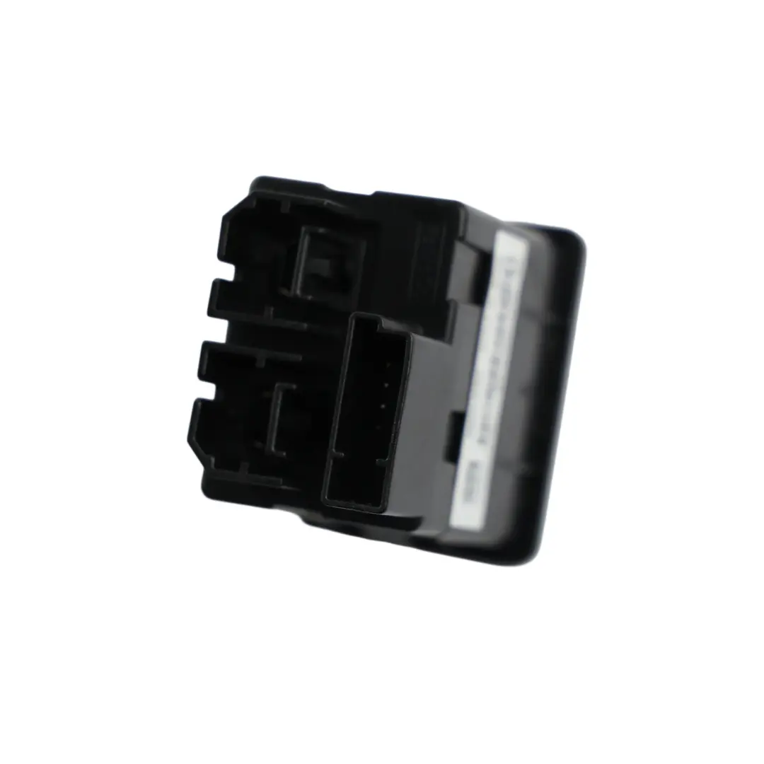 USB Auxiliary Anschluss Buchse Stecker für Ford Transit Custom mit Teilenummer JK2T-14F014-AB Ford Transit Custom USB Auxiliary Anschluss Buchse Stecker - SKU JK2T-14F014-AB - Teilenummer JK2T-14F014-AB