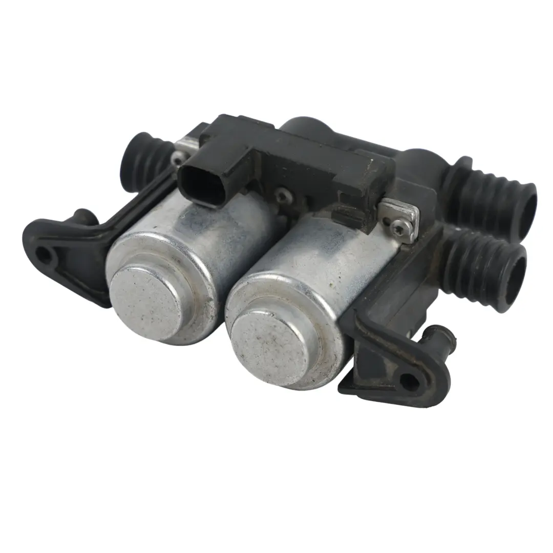 Zawór Sterujący Chłodzenia Febi JQD000010 do BMW E38 E39 E53 Range Rover L322 o numerze JQD000010-FEBI BMW E38 E39 E53 Range Rover L322 Zawór Sterujący Chłodzenia Febi JQD000010 - SKU JQD000010-FEBI - Numer Części JQD000010-FEBI
